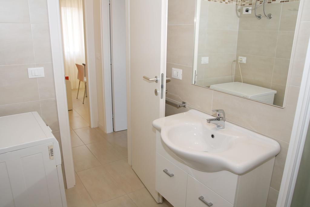 Residence Equilio Family Apartments 리도 디 예솔로 객실 사진