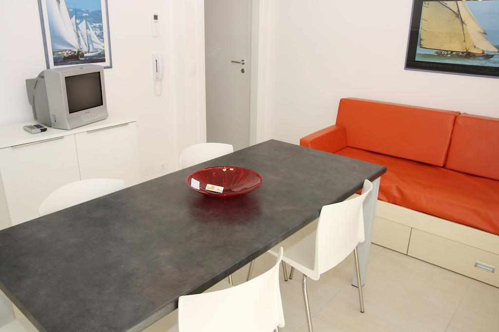 Residence Equilio Family Apartments 리도 디 예솔로 객실 사진