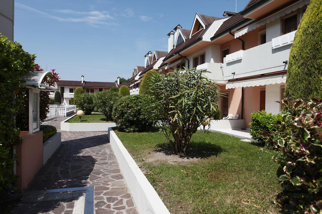 Residence Equilio Family Apartments 리도 디 예솔로 외부 사진
